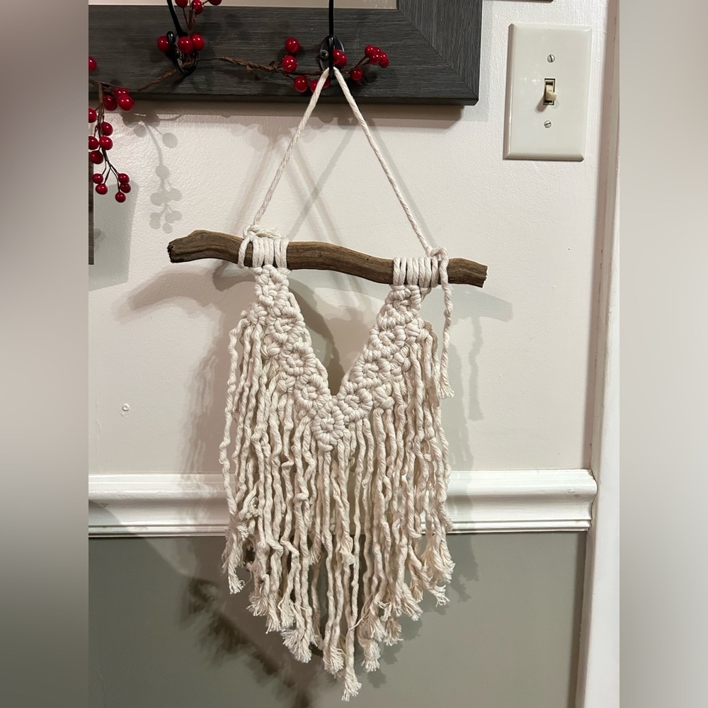 Wood and Rope wall decor - Picture 2 of 2
